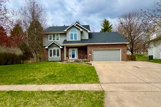 2501 Ridgewood Drive, West Des Moines, IA 50265