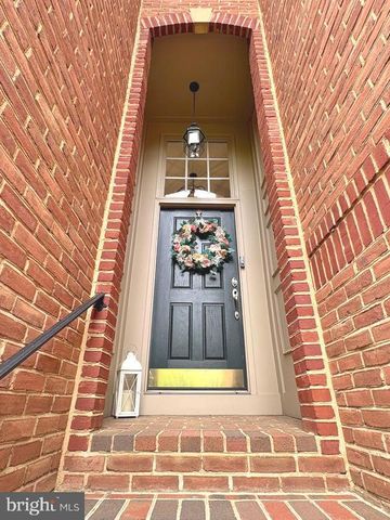 707 CATTS TAVERN DR, Alexandria, VA 22314