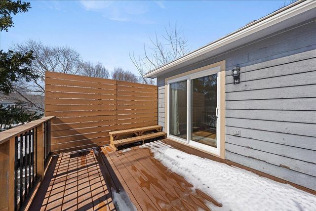 6535 Upper 14th Street N, Oakdale, MN 55128