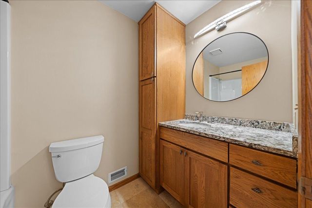 6535 Upper 14th Street N, Oakdale, MN 55128