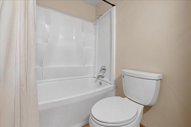 6535 Upper 14th Street N, Oakdale, MN 55128