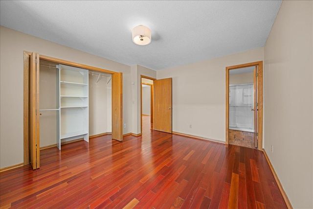 6535 Upper 14th Street N, Oakdale, MN 55128