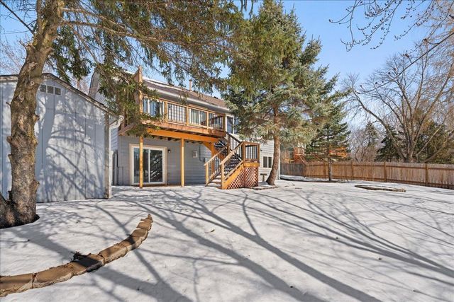 6535 Upper 14th Street N, Oakdale, MN 55128