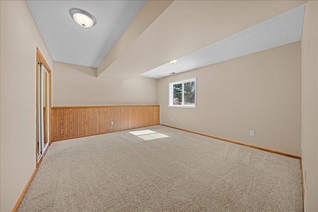 6535 Upper 14th Street N, Oakdale, MN 55128