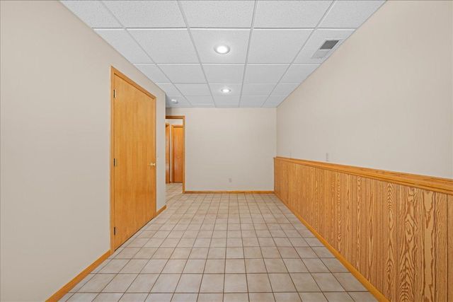 6535 Upper 14th Street N, Oakdale, MN 55128