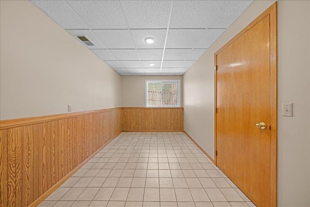 6535 Upper 14th Street N, Oakdale, MN 55128