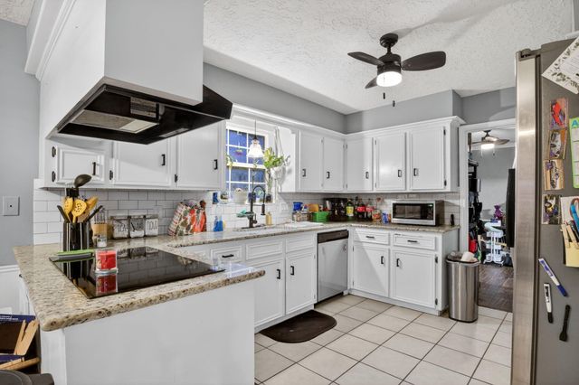 10923 Creektree Drive, Houston, TX 77070