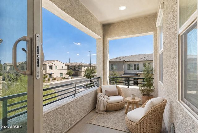 746 E Doral Avenue Unit 201, Gilbert, AZ 85297