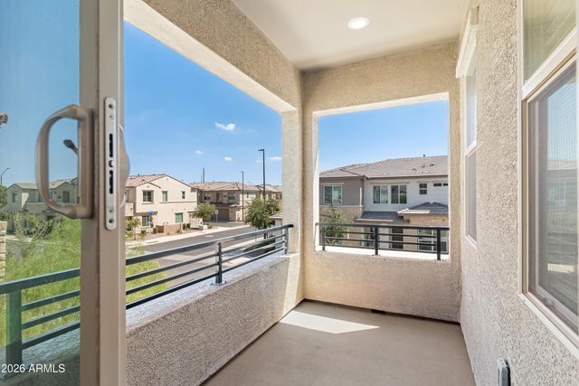 746 E Doral Avenue Unit 201, Gilbert, AZ 85297