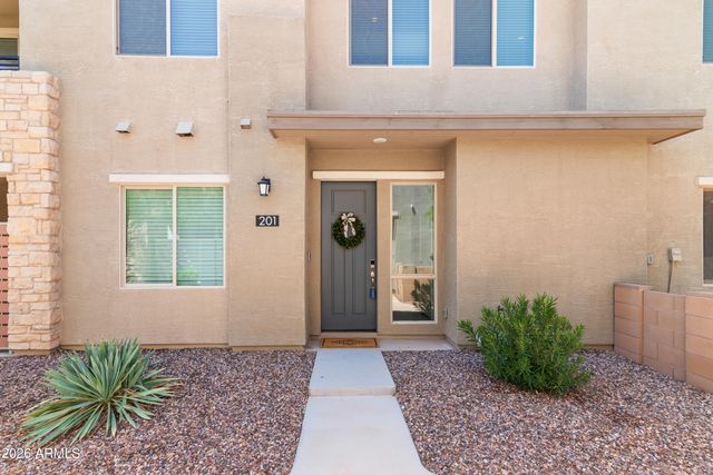 746 E Doral Avenue Unit 201, Gilbert, AZ 85297
