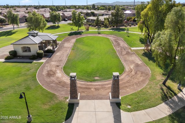 746 E Doral Avenue Unit 201, Gilbert, AZ 85297
