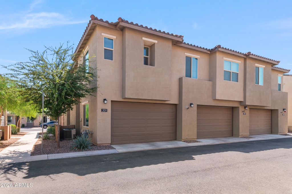 746 E Doral Avenue Unit 201, Gilbert, AZ 85297 — photo 2