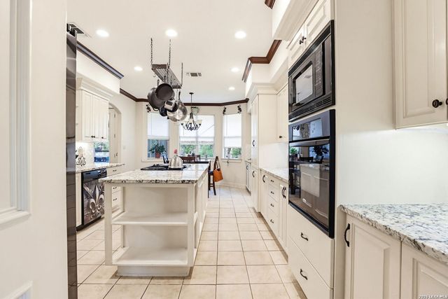1103 Eagle View, Pleasanton, TX 78064