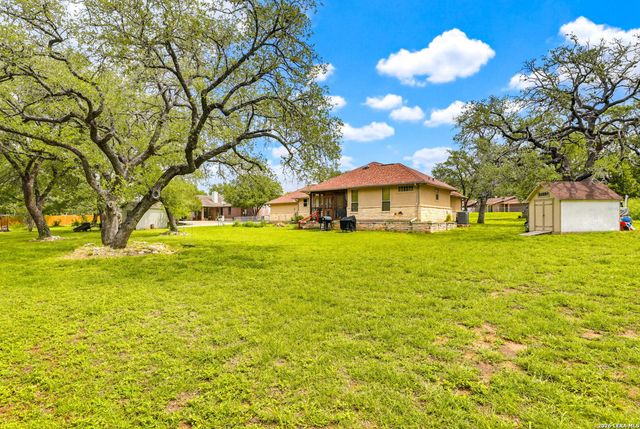 1103 Eagle View, Pleasanton, TX 78064
