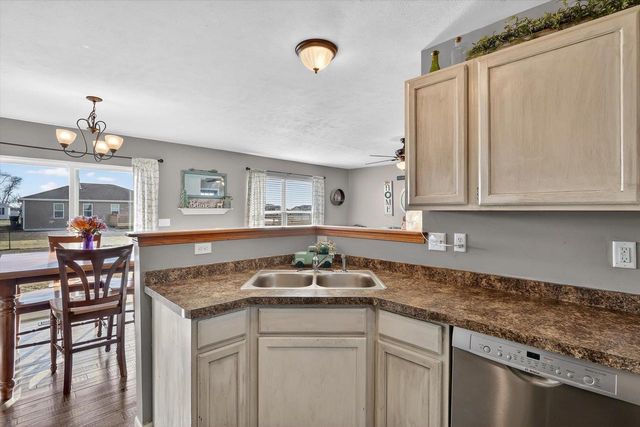 1627 Redwood Drive, Janesville, WI 53548