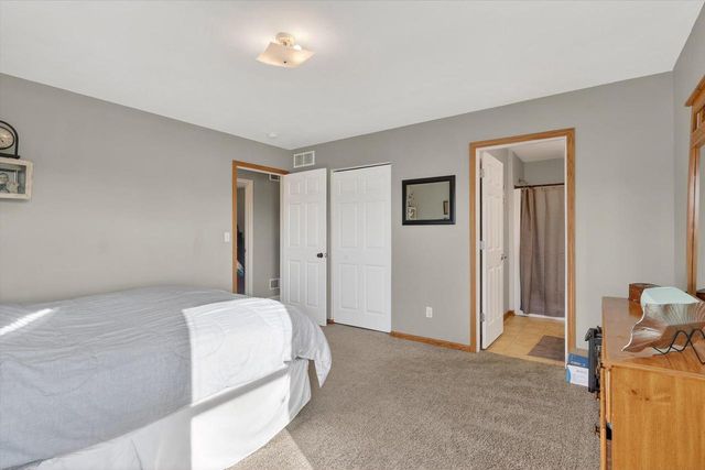 1627 Redwood Drive, Janesville, WI 53548