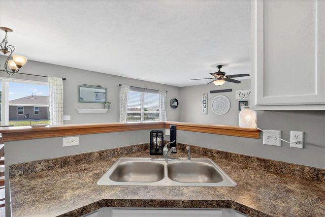 1627 Redwood Drive, Janesville, WI 53548