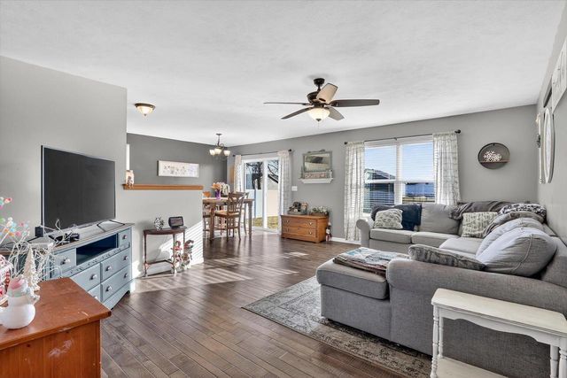 1627 Redwood Drive, Janesville, WI 53548