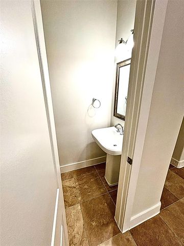 5127 Oasis Park, Houston, TX 77021