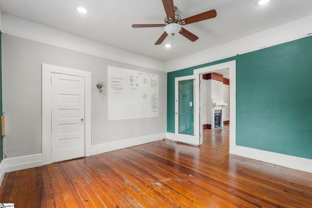 906 W Poinsett Street, Greer, SC 29650