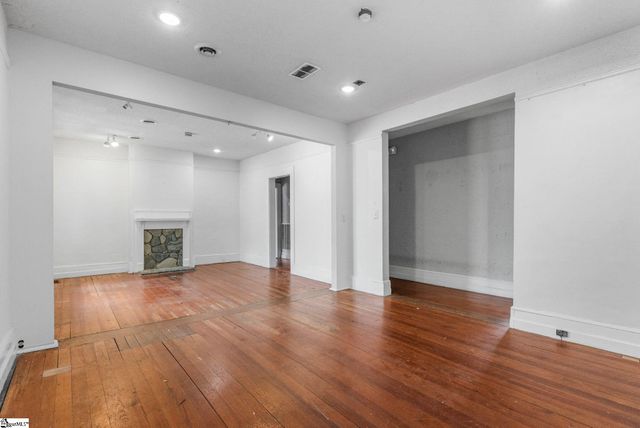 906 W Poinsett Street, Greer, SC 29650