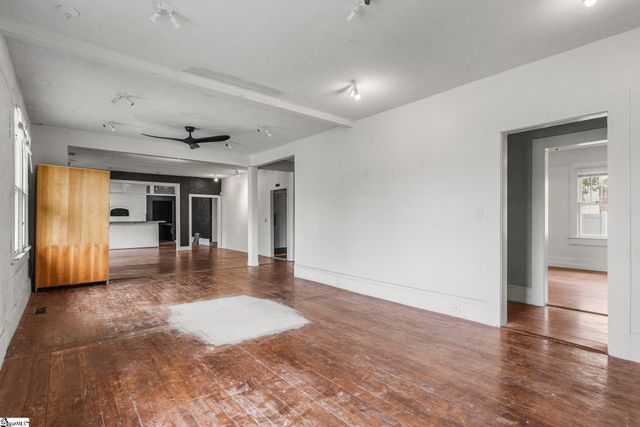 906 W Poinsett Street, Greer, SC 29650