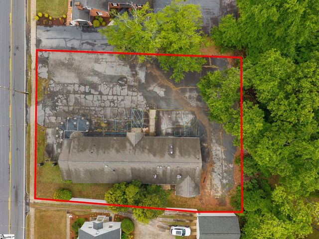 906 W Poinsett Street, Greer, SC 29650
