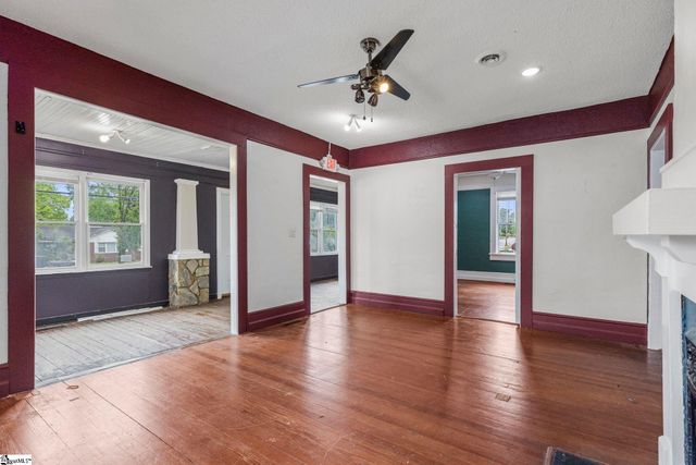 906 W Poinsett Street, Greer, SC 29650