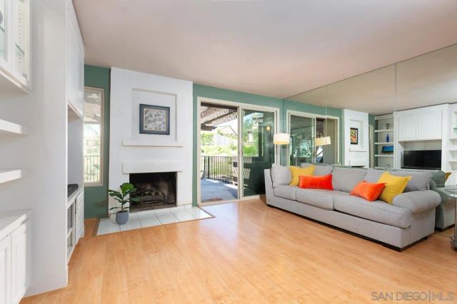 1230 Wren Gln, Escondido, CA 92026