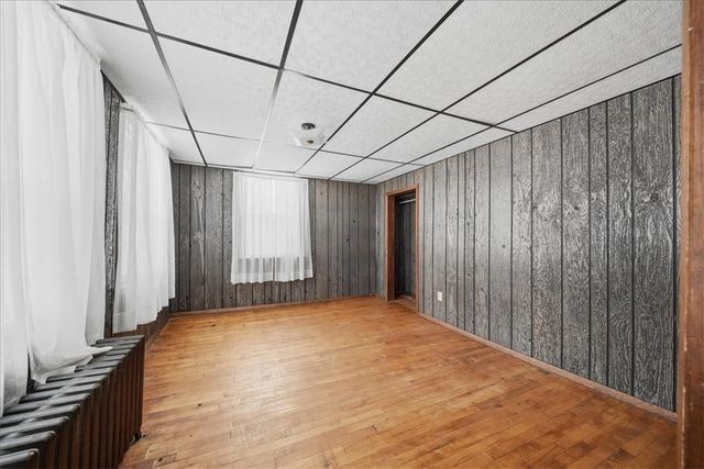 1060 Phillips St, Baden, PA 15005