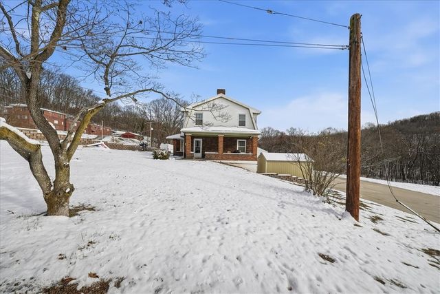 1060 Phillips St, Baden, PA 15005