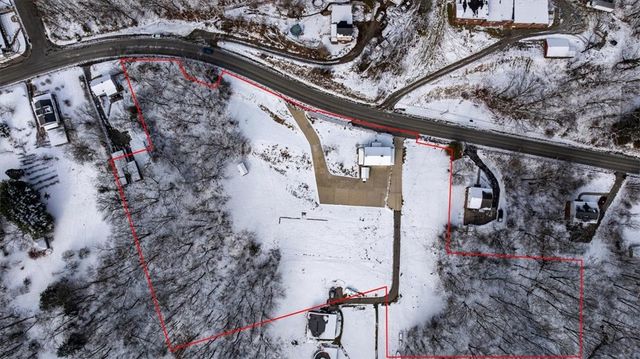 1060 Phillips St, Baden, PA 15005