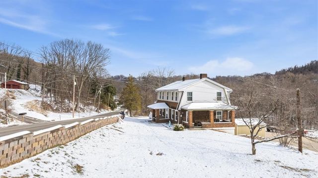 1060 Phillips St, Baden, PA 15005