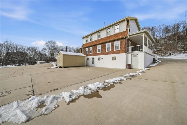 1060 Phillips St, Baden, PA 15005