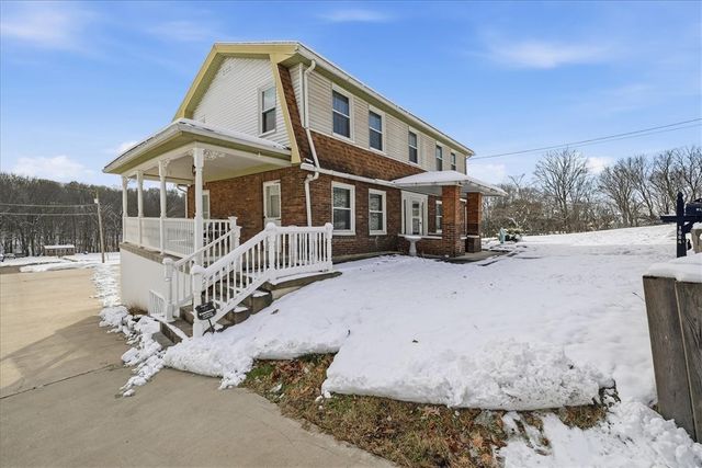 1060 Phillips St, Baden, PA 15005