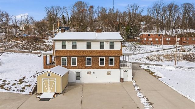 1060 Phillips St, Baden, PA 15005