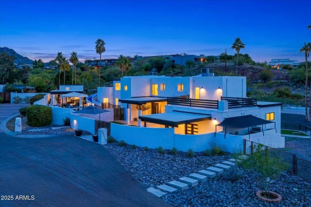 3112 E PALO VERDE Drive, Phoenix, AZ 85016