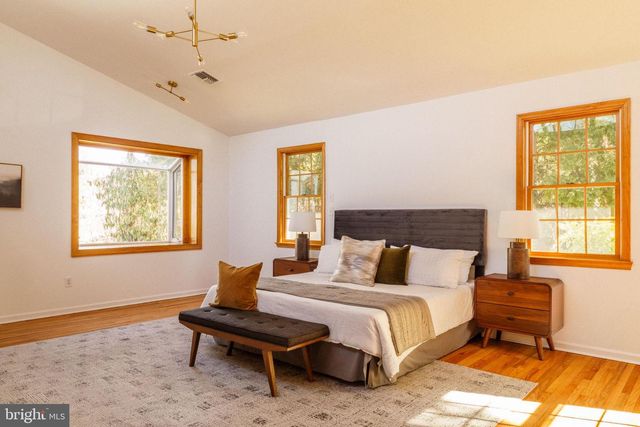 3010 FOXX LN, Philadelphia, PA 19144