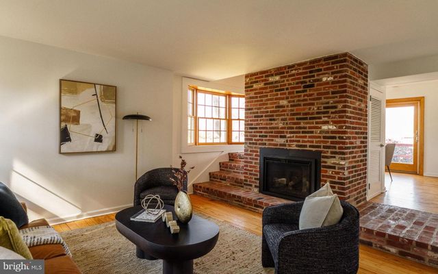 3010 FOXX LN, Philadelphia, PA 19144