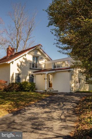 3010 FOXX LN, Philadelphia, PA 19144