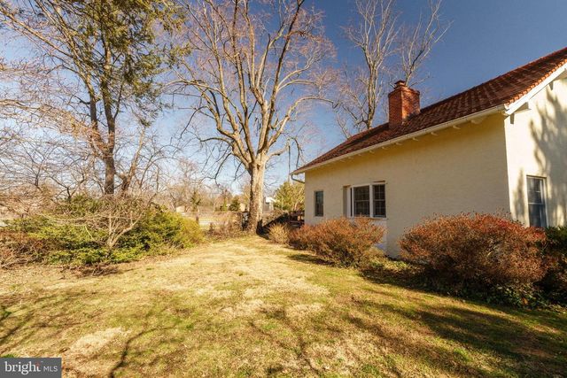 3010 FOXX LN, Philadelphia, PA 19144