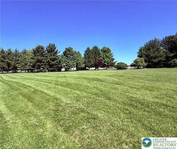 4943 Washington Street, Washington Twp, PA 18078