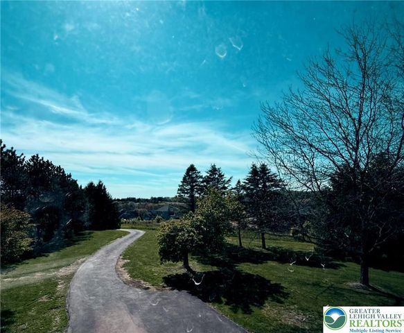 4943 Washington Street, Washington Twp, PA 18078