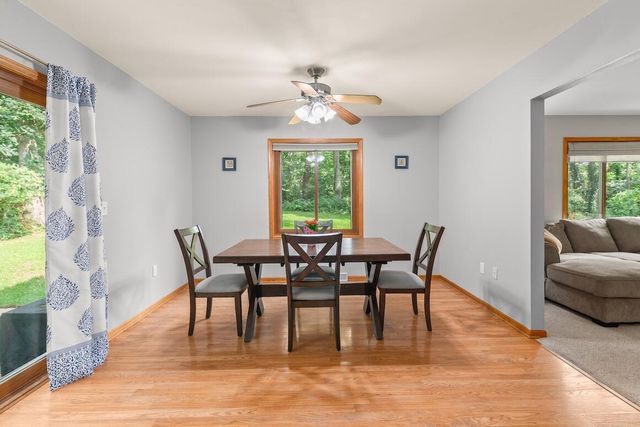 126 N Lapham Peak ROAD, Delafield, WI 53018