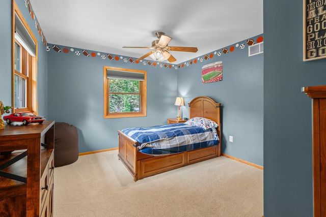 126 N Lapham Peak ROAD, Delafield, WI 53018