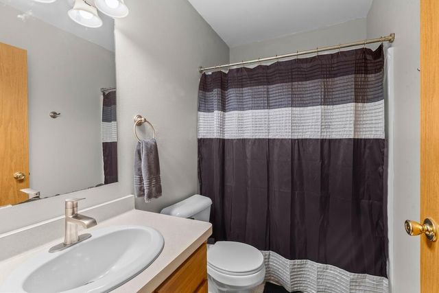 126 N Lapham Peak ROAD, Delafield, WI 53018