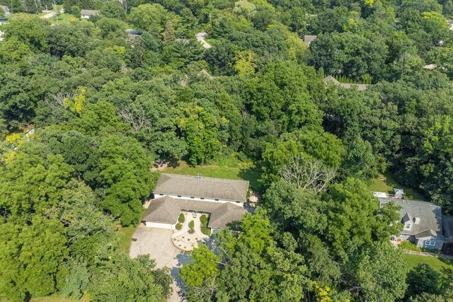 126 N Lapham Peak ROAD, Delafield, WI 53018