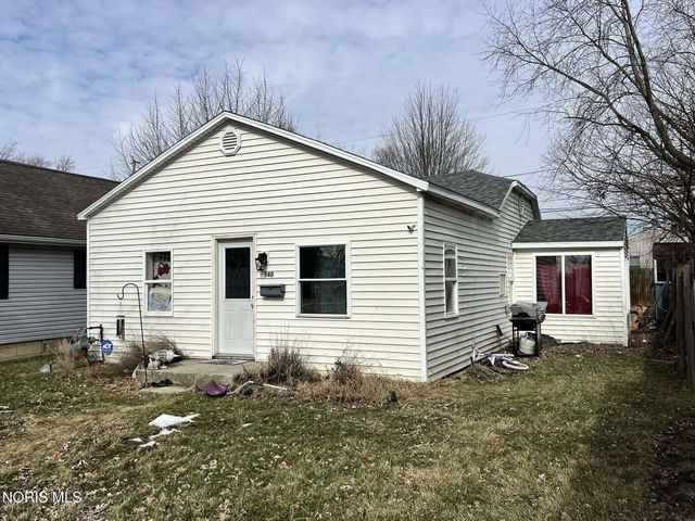 140 Monroe Avenue, Findlay, OH 45840