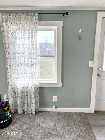 140 Monroe Avenue, Findlay, OH 45840