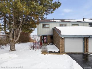 1715 River Road 22, St. Clair Township, MI 48079